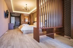 Hotel Elegance Luxury Executive Suites