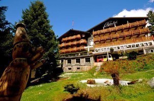 8 daagse Autovakantie naar Saasdal bij Swiss Family Hotel Alphubel